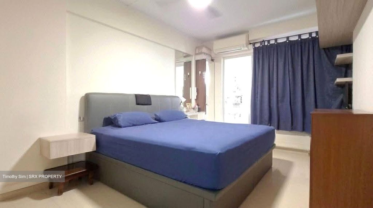 Tampines Street 42 (Tampines), Multi Generation #632173621
